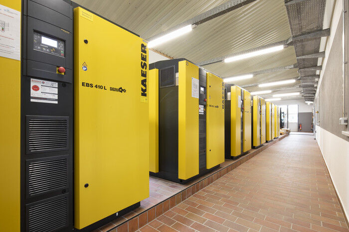 Energy-efficient operation with KAESER EBS rotary screw blowers.