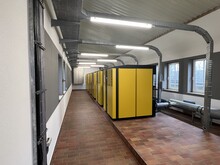 高效的螺杆式压缩机可降低耗电量。