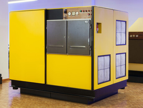 首台 Kaeser 压缩机。