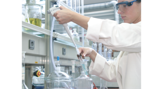 研发中的 KAESER 工业往复式压缩机。